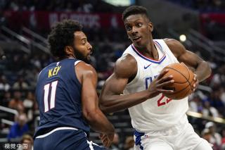 守队徽与球 守队徽与球