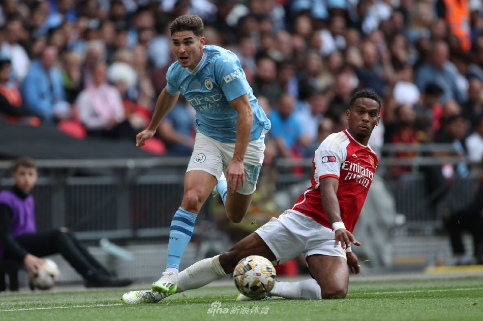 他在面对激 他在面对激